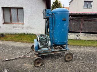 Prodám kompresor orlík, tří válec - 10