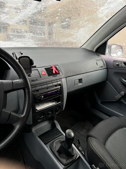 Skoda Fabia 2002 1.2 HTP - 10