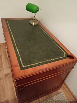 Luxusní otočné křeslo chesterfield - 10