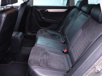 Volkswagen Passat 2,0 TDI DSG 4Motion Highline (2012) - 10