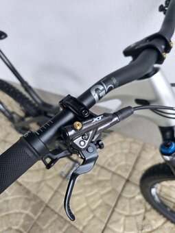 Horské kolo Canyon Strive CFR Underdog Carbon 2023 29″ - 10