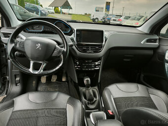 Peugeot 2008 1,2i - 10