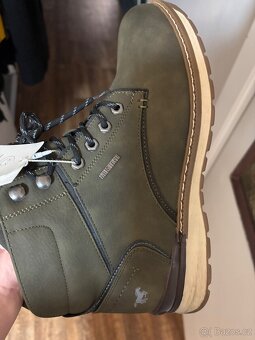 Nove zimní Mustangy - 10