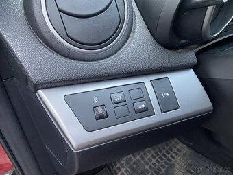 Mazda 3 1.6i ,  77 kW benzín, 2009 - 10