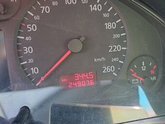 Audi A4 B5 Avant V6 2,5 110 kW - 10