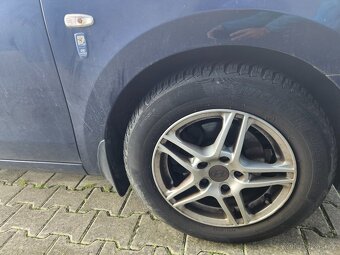 Hyundai i30 1.4  80 kW r.v. 2010 - 10