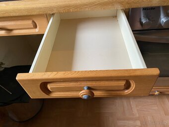 Hnědá kuchyňská linka z Německa se spotřebiči - 10