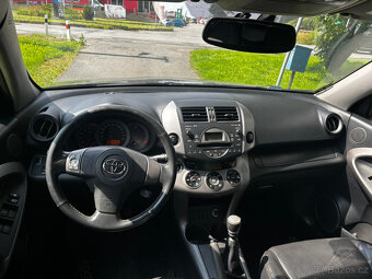 Toyota Rav4 2.2D-CAT 130kW, 4x4, SUV, Manual, Klima, Tažné - 10