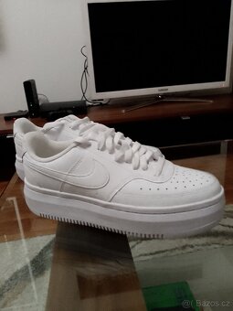 Dámské boty NIKE Sneakersy CourtVision - 10