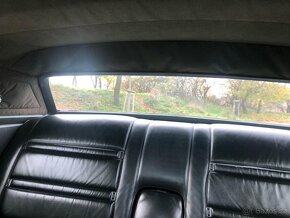 Lincoln Continental Sedan FOUR DOOR 6P - 10