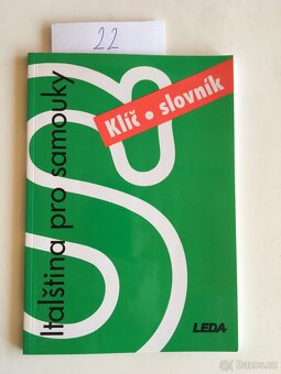 Slovníky, učebnice- francouzské, španělské, italské, němec - 10