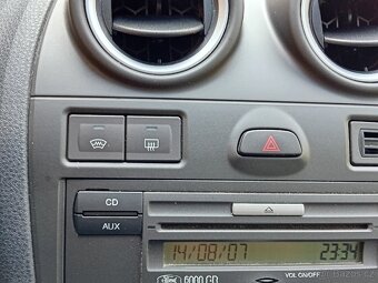 Ford fiesta - 10