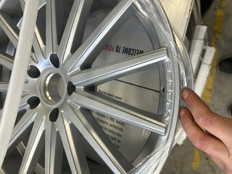 Originální sada Vossen 5x120 r20 Nové - 10
