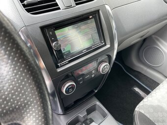 SUZUKI SX4 1,6 BENZÍN 2013 STYLE 4X4 1 MAJITEL - 10