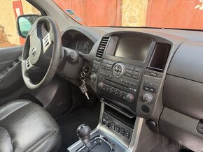 Prodám na Nissan Navara D40 3,0 nafta rv11 - 10