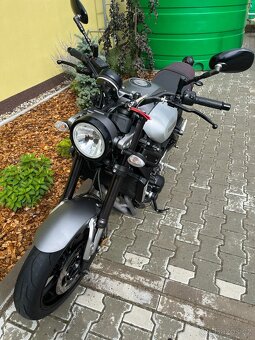 Yamaha XSR 900 - 10