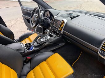 Porsche Cayenne 4.8 V8 - 10