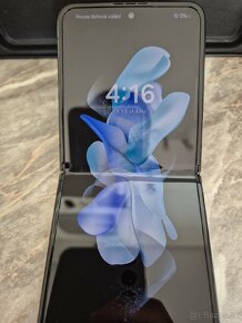 Samsung Galaxy Z Flip 4 - 10