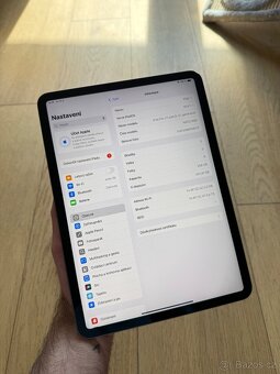 iPad Pro 11” 2020 256GB + Magic Keybord - 10