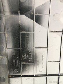 Pojistkový blok Vw passat b6 - 10