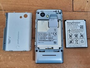 Sony Ericsson T715 ve stavu nového - 10