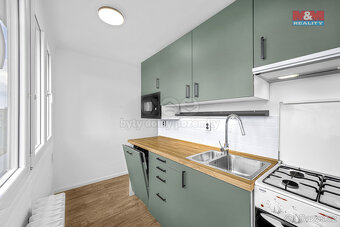 Pronájem bytu 3+1, 62 m², Hradec Králové, ul. Severní - 10