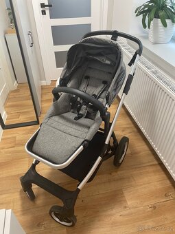 Thule Sleek - 10