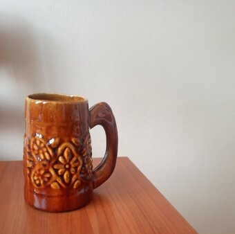 Prodám z pozůstalosti retro vázy, hrnky.... - 10