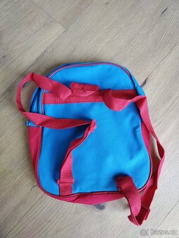 Batohy: auto, myška - 10