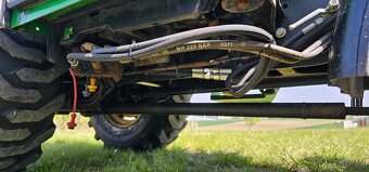 Traktor John Deere 2320 - 10