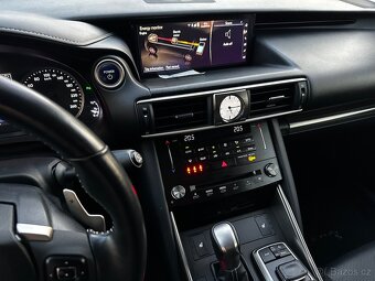 Lexus IS300h, 2018, 2.5 Hybrid 164 kW, 140t. km – TOP výbava - 10