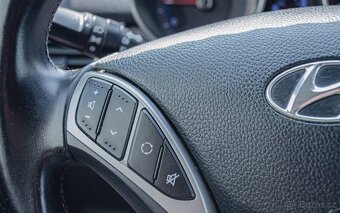 Hyundai i30 1.6 CRDi - 10