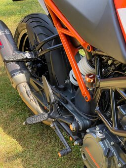 KTM Duke 125 (AKRAPOVIČ) - 10