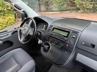 VW Multivan T5 2.0TDI 103kW,Team,7.sedadel,Webasto,Serviska. - 10