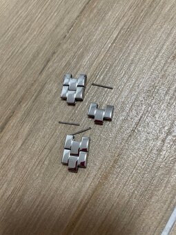 Stříbrné dámské hodinky s drahokamy zn. Esprit - 10