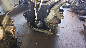 Motor Renault Trafic 2.0 dci M9R 710 Master Vivaro - 10