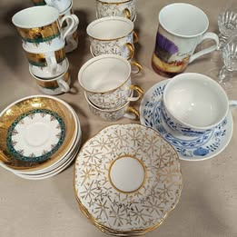 Sklo, porcelán užitný i ozdobný - 10