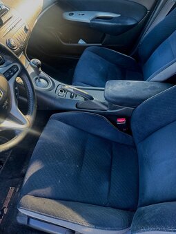 Honda Civic 8g - 10