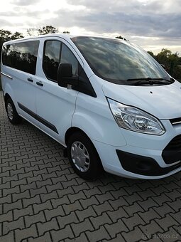 Ford Custom - 10
