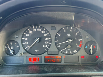 BMW 520i e39 Touring Automat - 10