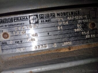 Prodám stolní pilu s kolébkou. - 10