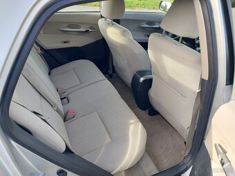 Toyota Auris 1.6 - 10