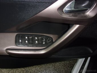 Peugeot 2008 1,6 e-HDi 115 - 10