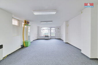 Pronájem obchodu 35 m² v Mariánských Lázních, Hlavní třída - 10