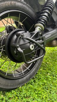 Moto Guzzi V 85tt - 10