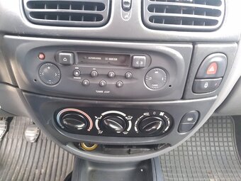 RENAULT MEGANE COUPÉ 1.4 16V 1.MAJITEL,ČR AKCE - 10