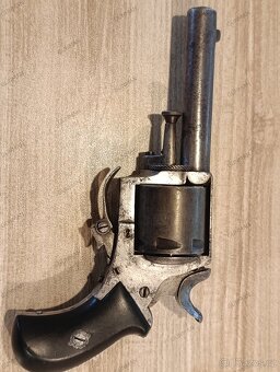 REVOLVER HISTORICKÝ CAL 320CF - 10
