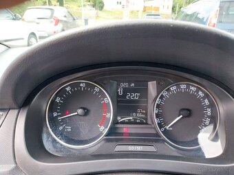 Prodám  Škoda Rapid 1,2 TSI Ambiente - 10
