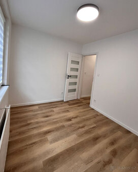 Pronájem bytu 2kk 43m2, sídliště Plešivec - 10