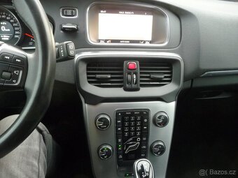 Volvo V40 D3 150k.s Momentum Automat - - 10
